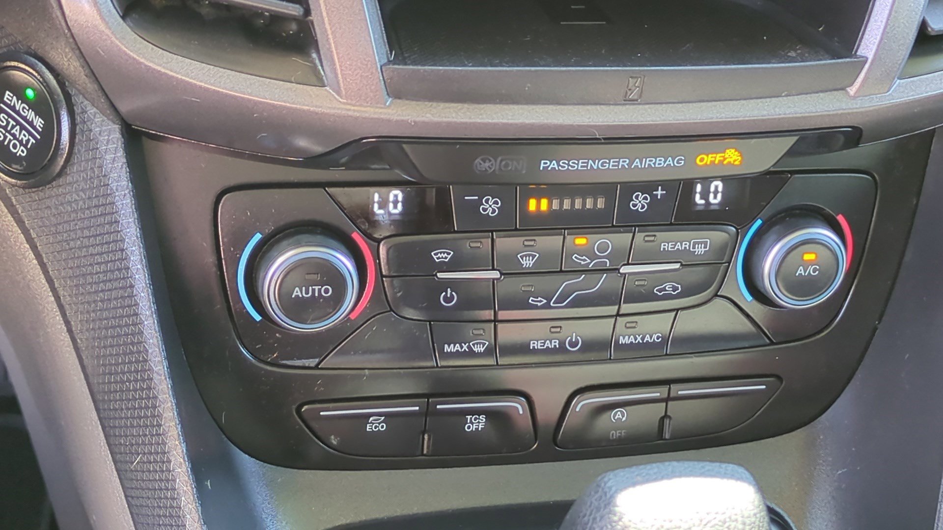 Used 2020 Ford Transit Connect XLT FWD image 26