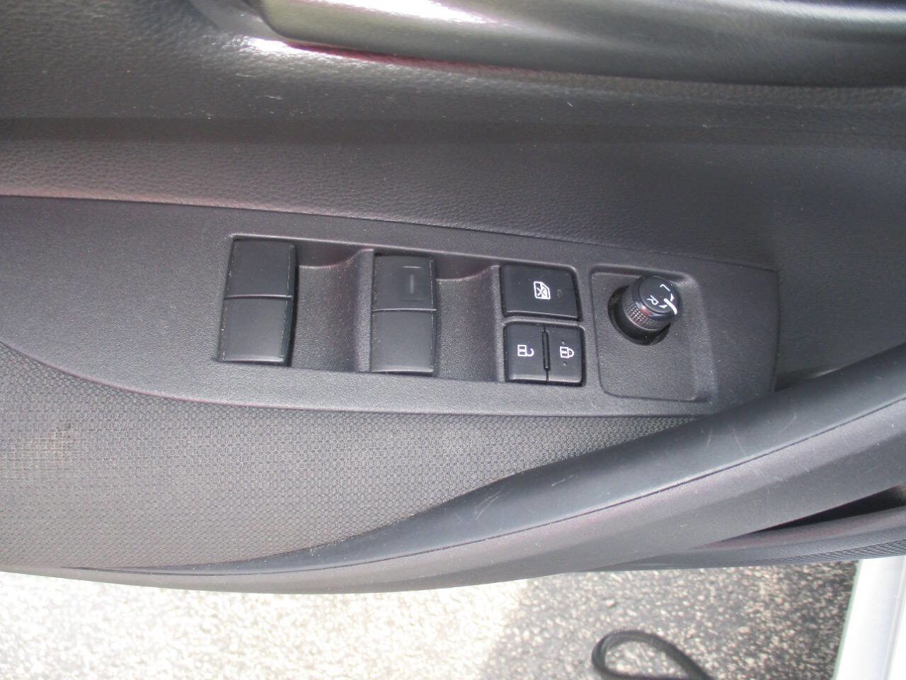 Used 2024 Toyota Corolla LE image 13