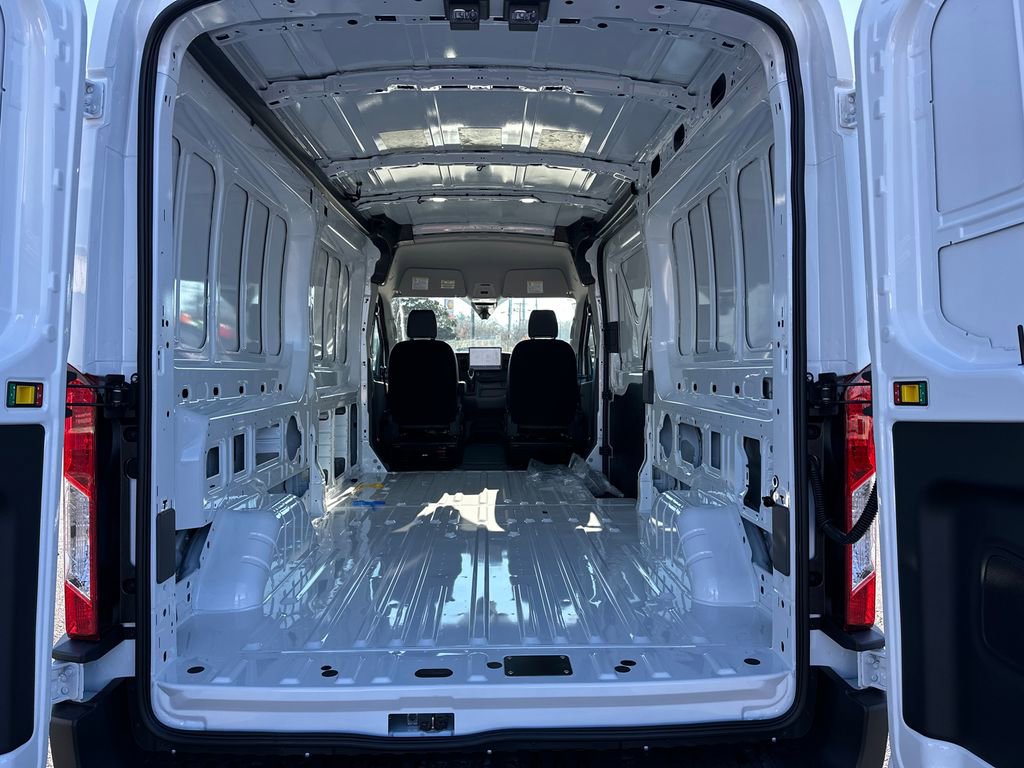 New 2026 Ford Transit 250 148 Medium Roof image 17