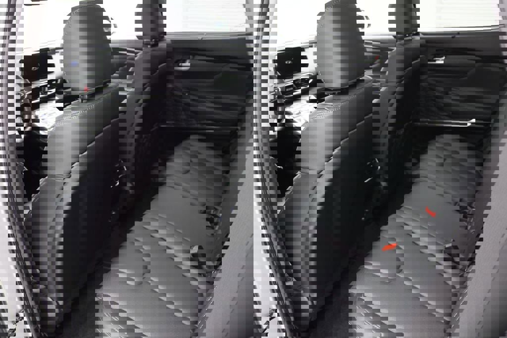 Used 2023 Hyundai Santa Fe SEL w/ Premium Package image 12