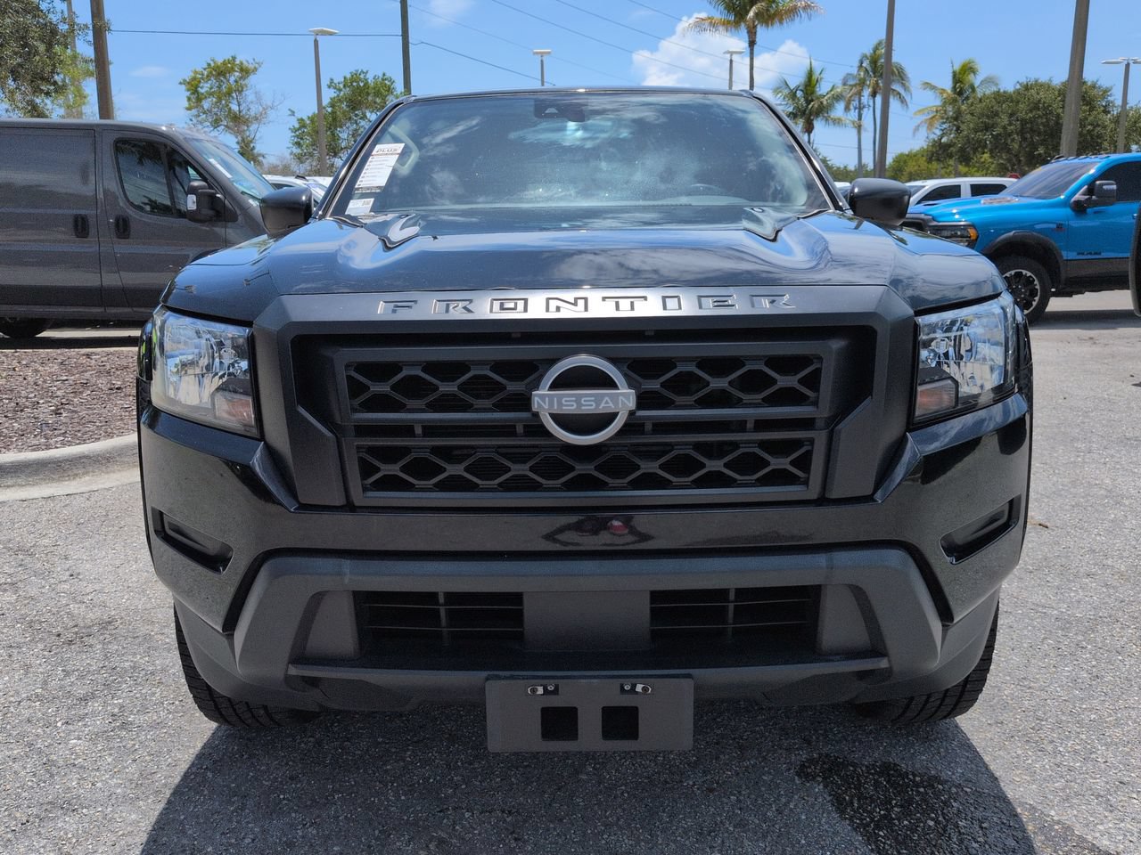 Used 2023 Nissan Frontier S w/ Technology Package RWD image 3