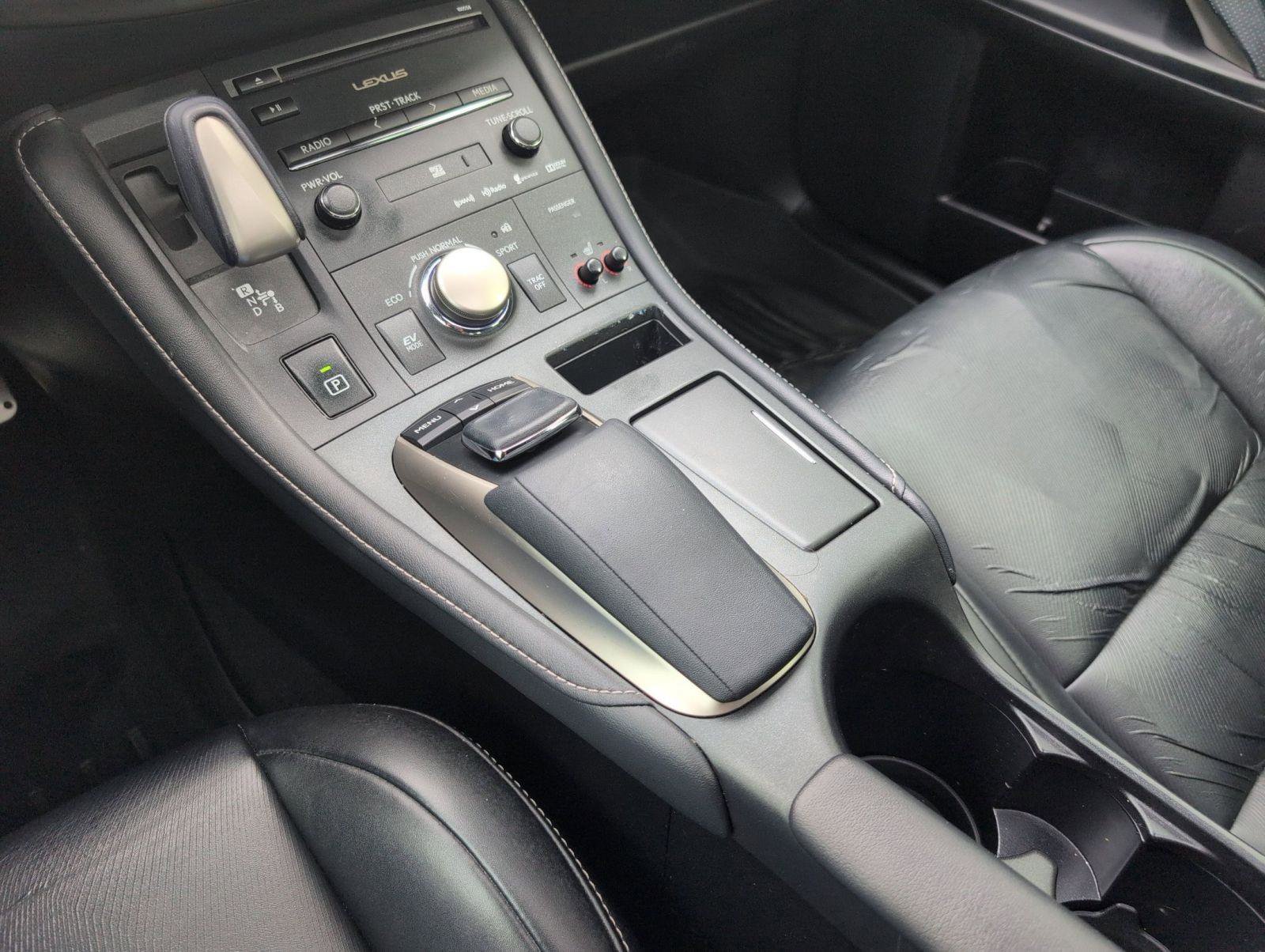 Used 2016 Lexus CT 200h image 11