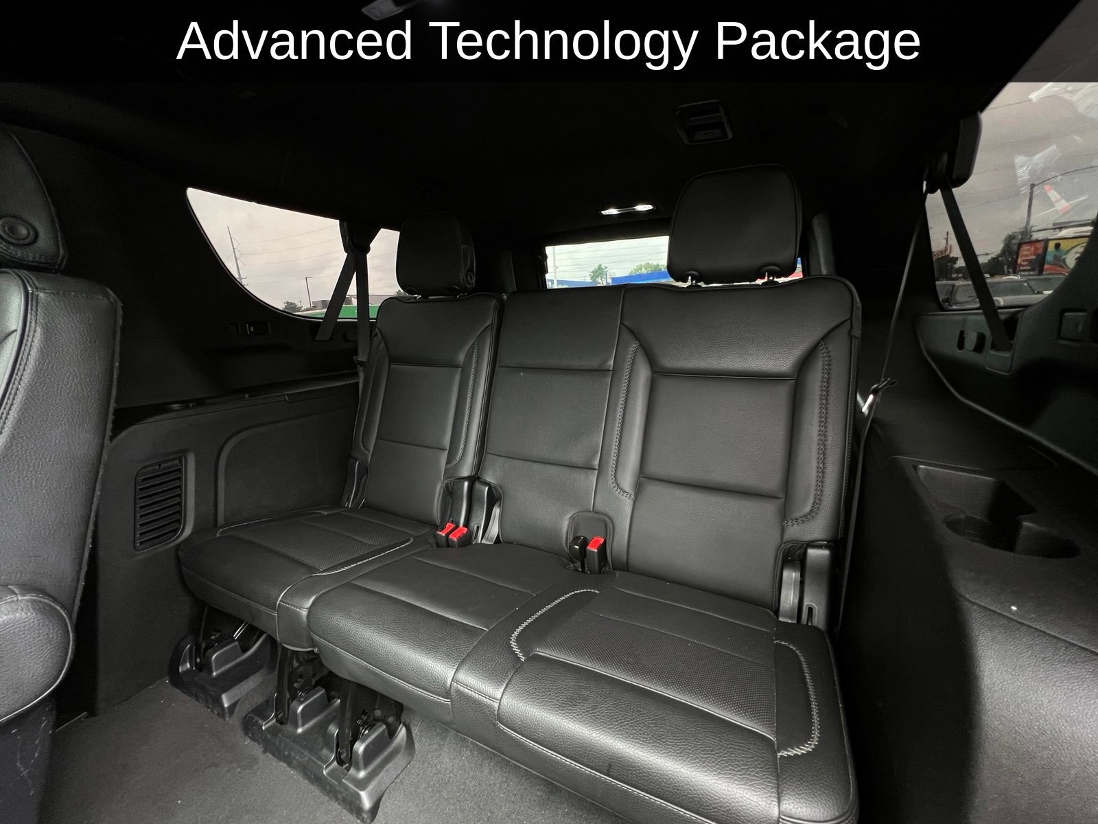 Used 2023 GMC Yukon XL Denali AWD/4WD image 3