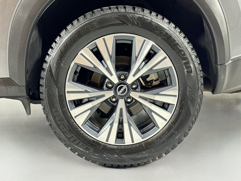 Used 2022 Nissan Rogue SV image 10