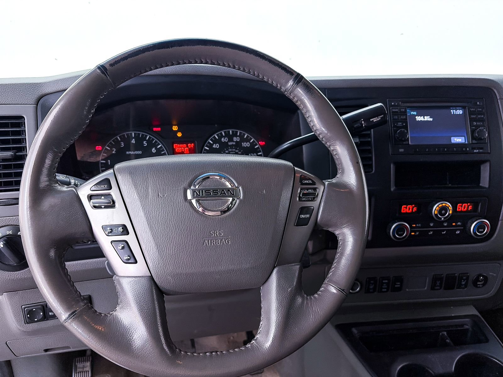 Used 2014 Nissan NV 3500 SL w/ Technology Package RWD image 2
