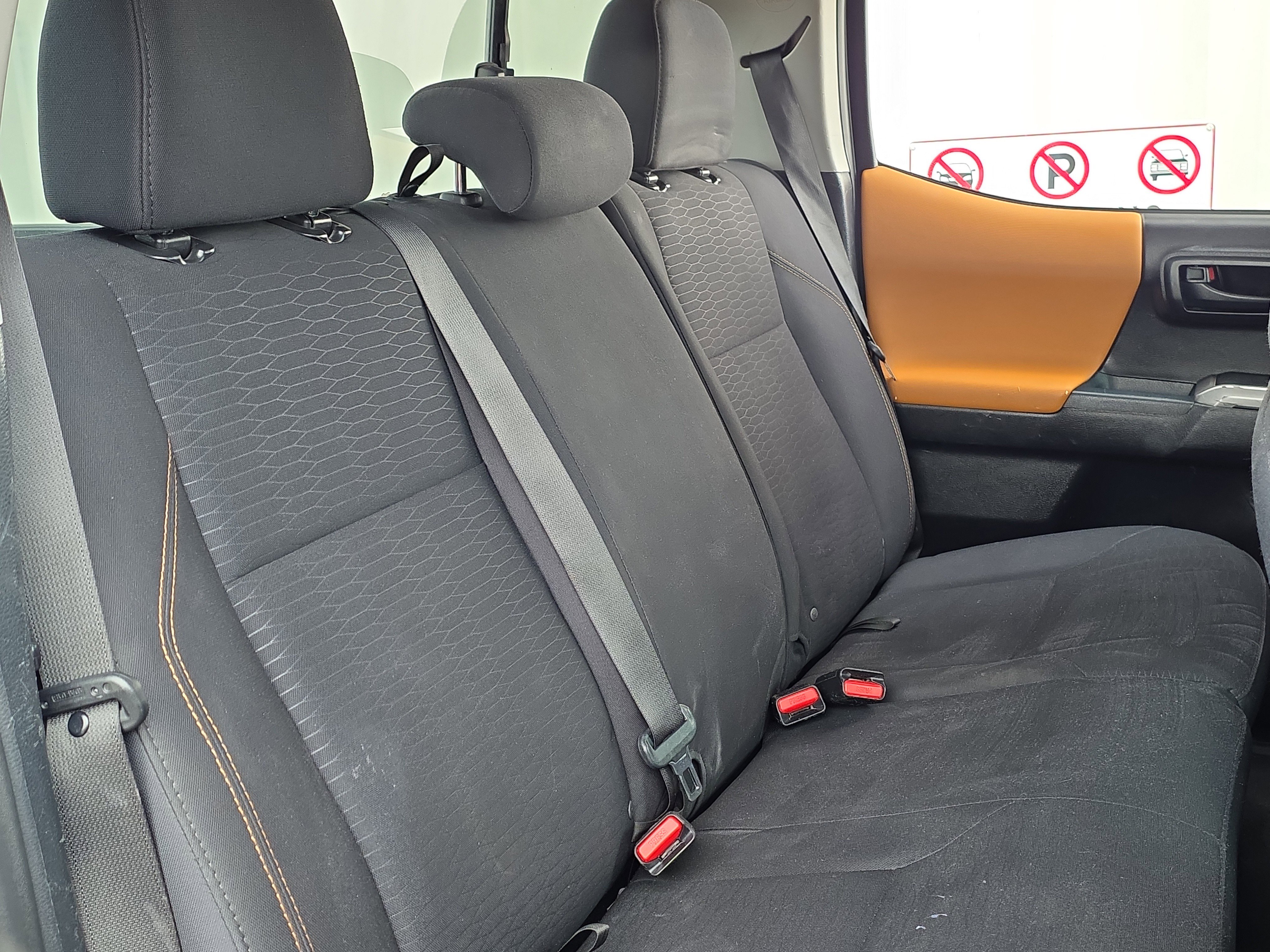 Used 2017 Toyota Tacoma SR5 w/ Tow Package image 30