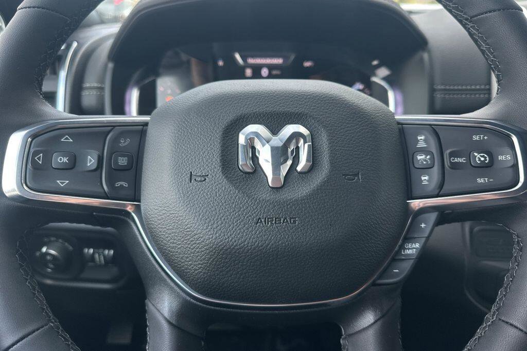 New 2026 RAM 3500 Laramie AWD/4WD image 23