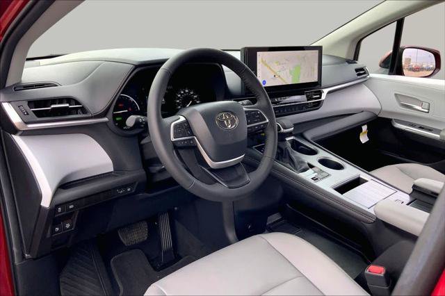 Certified 2026 Toyota Sienna XLE FWD image 17