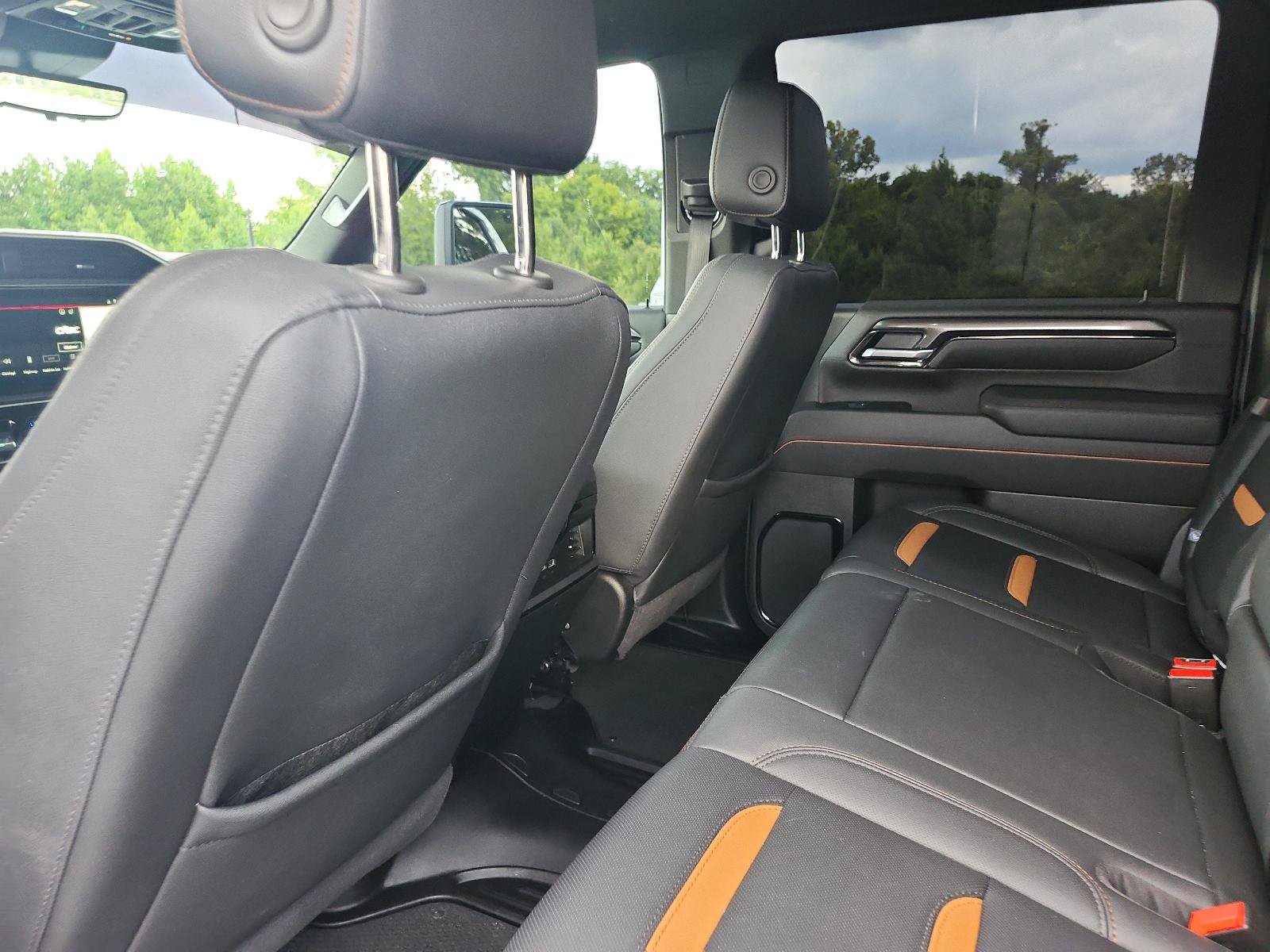 Used 2025 GMC Sierra 2500 AT4 w/ AT4 Premium Plus Package AWD/4WD image 16