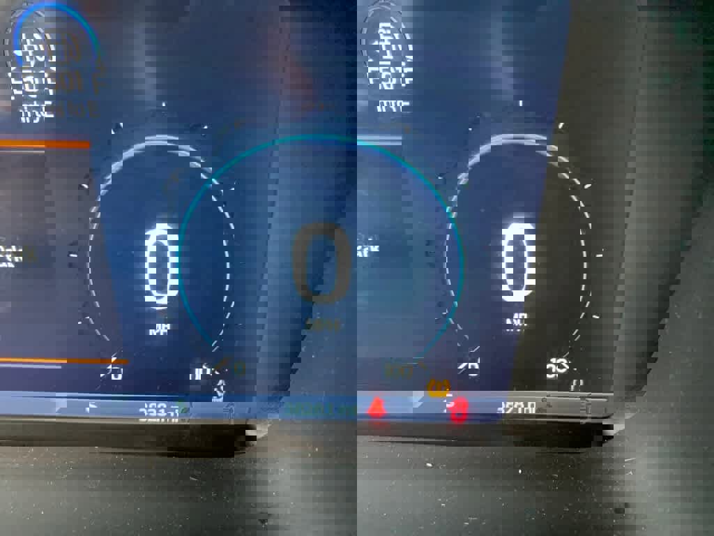 Used 2024 Ford F350 Lariat w/ Black Appearance Package image 29