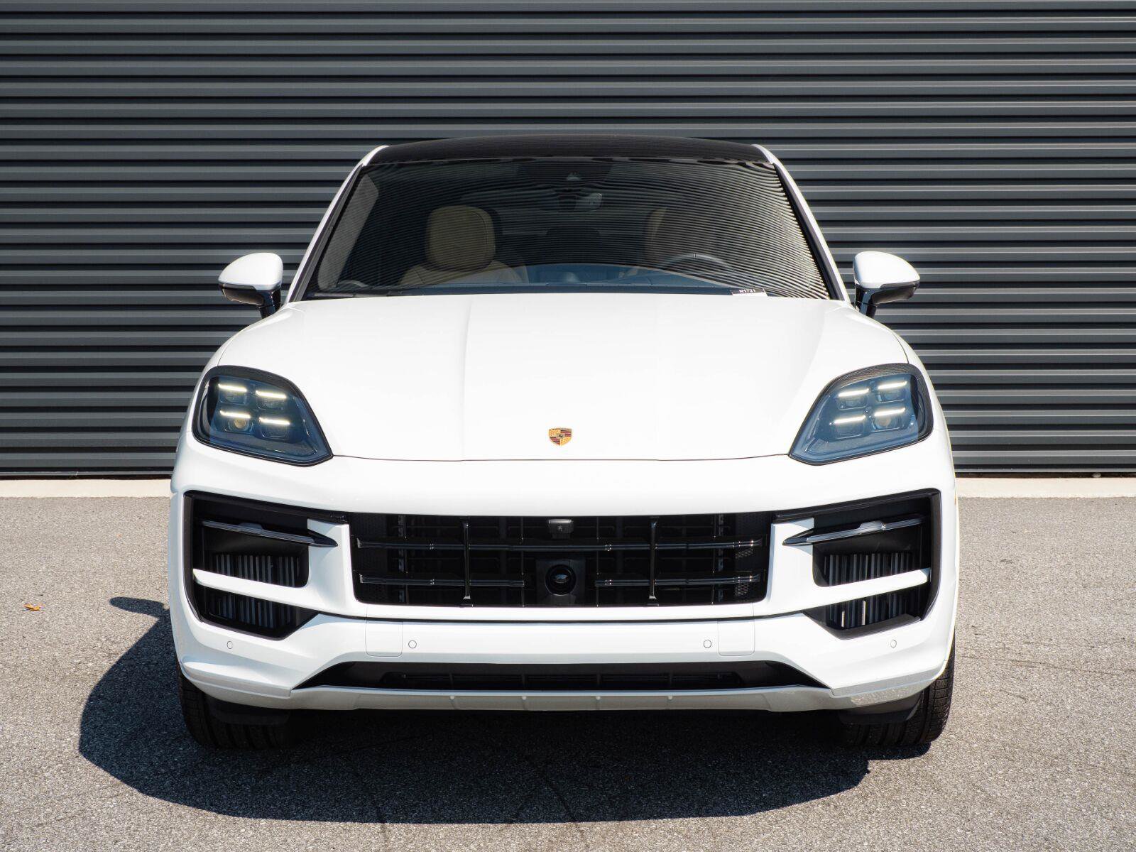Used 2026 Porsche Cayenne GTS AWD/4WD image 36