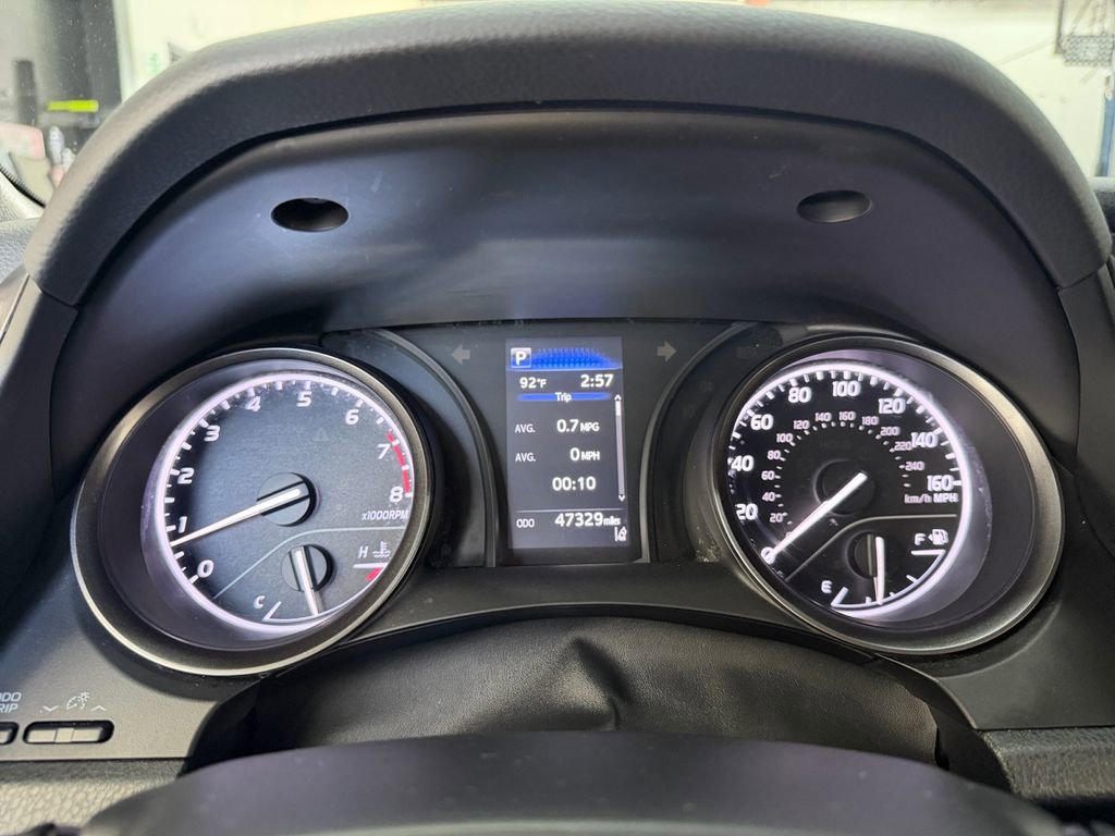 Used 2021 Toyota Camry SE FWD image 14