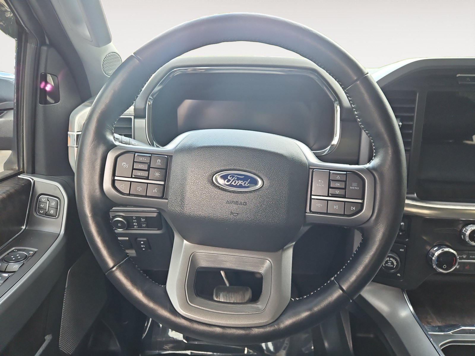Used 2021 Ford F150 Lariat w/ Equipment Group 502A High AWD/4WD image 14