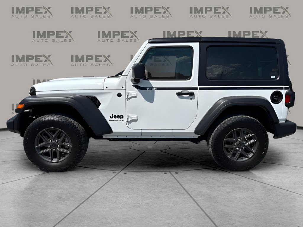 Used 2025 Jeep Wrangler Sport AWD/4WD image 2