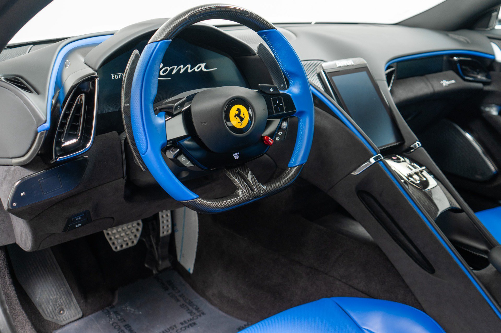 Used 2022 Ferrari Roma RWD image 13