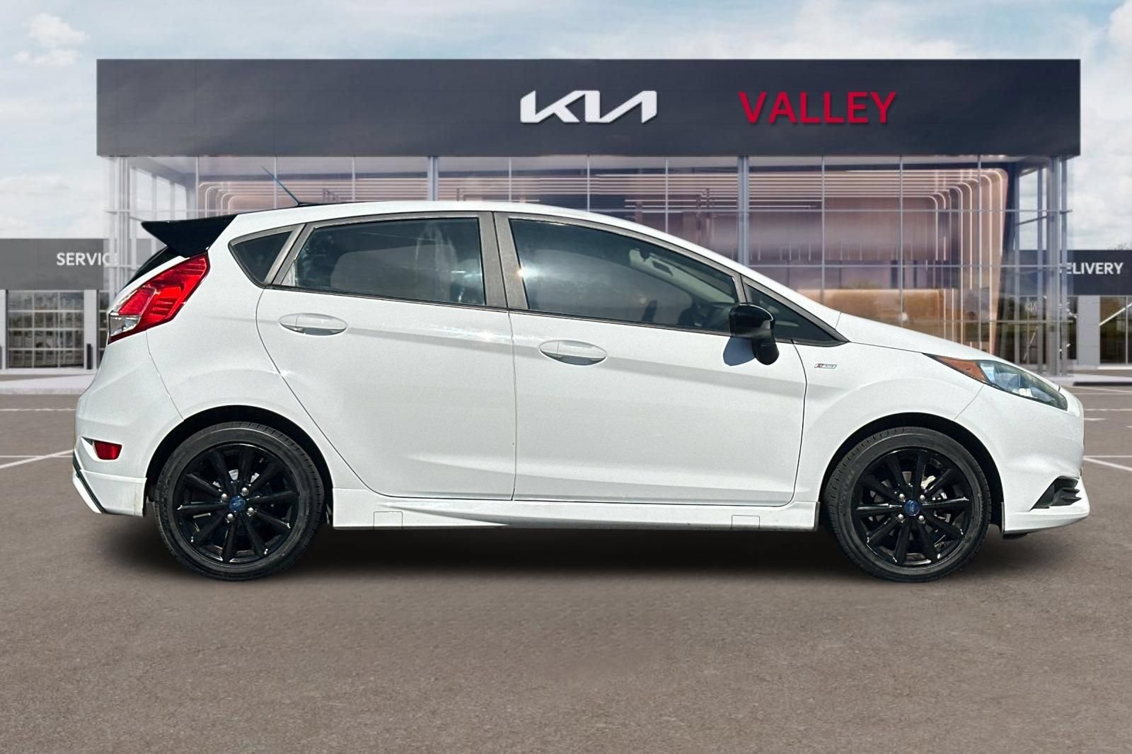 Used 2019 Ford Fiesta ST-Line FWD image 3