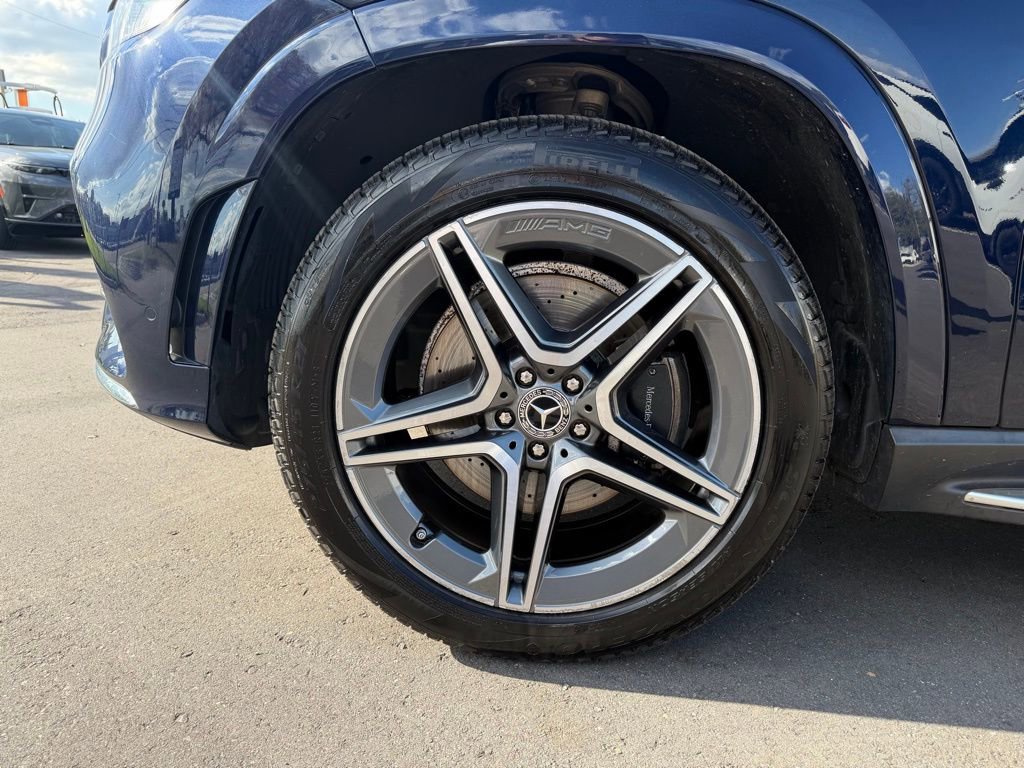 Used 2022 Mercedes-Benz GLS 450 4MATIC image 9