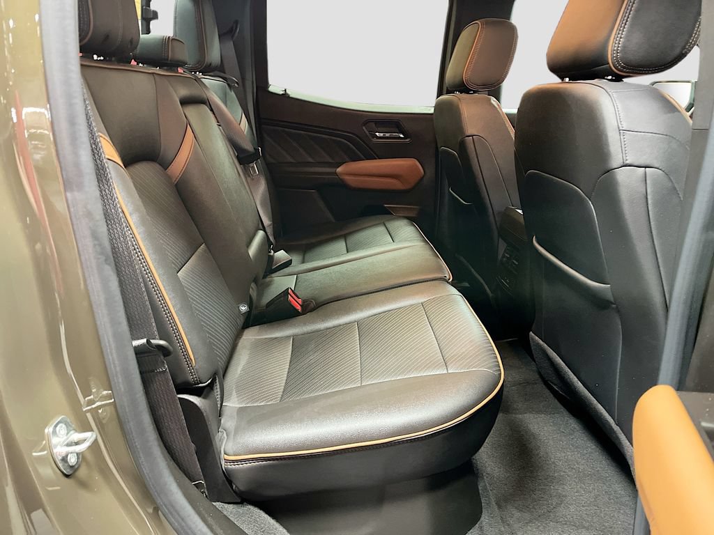 Used 2023 GMC Canyon AT4 w/ AT4 Premium Package AWD/4WD image 28