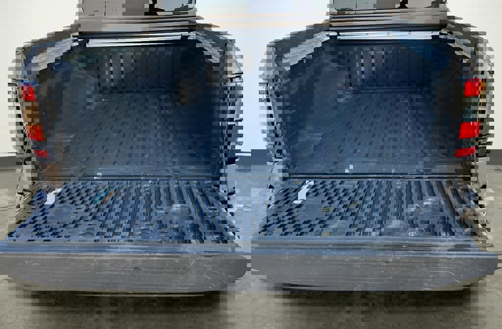 Used 2023 Nissan Frontier PRO-4X w/ Pro Convenience Package image 23