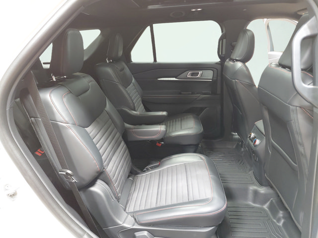 Used 2025 Ford Explorer ST-Line AWD/4WD image 42