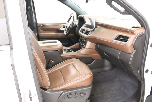 Used 2021 Chevrolet Tahoe High Country w/ Premium Package AWD/4WD image 29