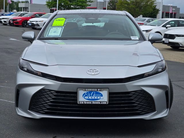 Used 2025 Toyota Camry LE image 2