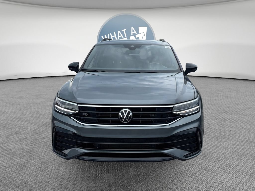 Used 2024 Volkswagen Tiguan SE R-Line AWD/4WD image 8