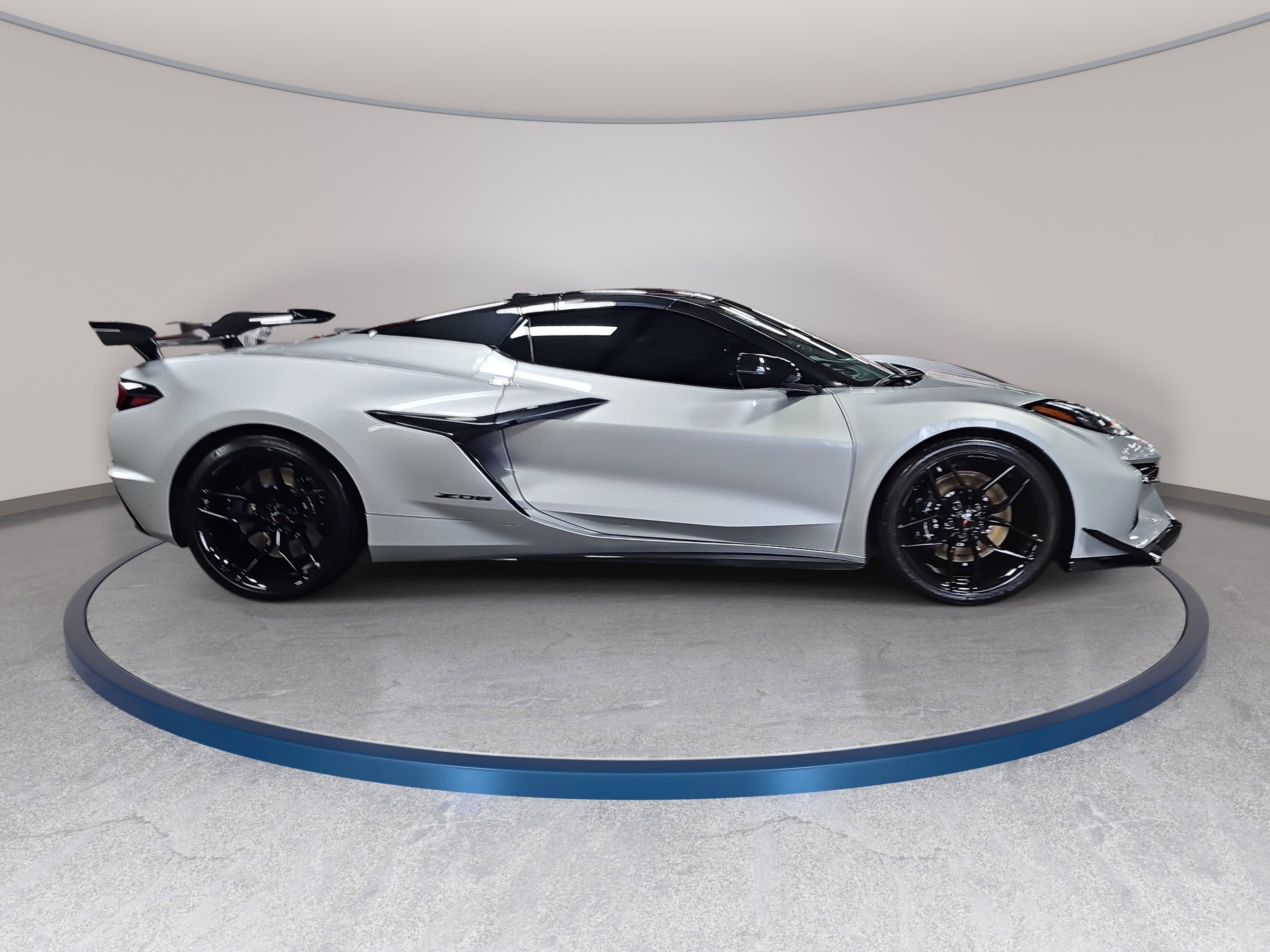 Used 2026 Chevrolet Corvette Z06 RWD image 4