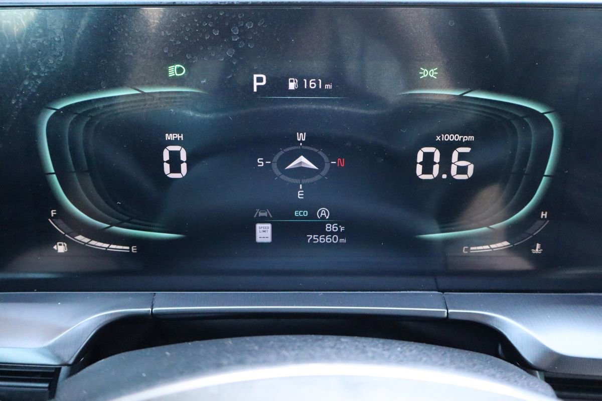 Used 2023 Kia Telluride LX image 35