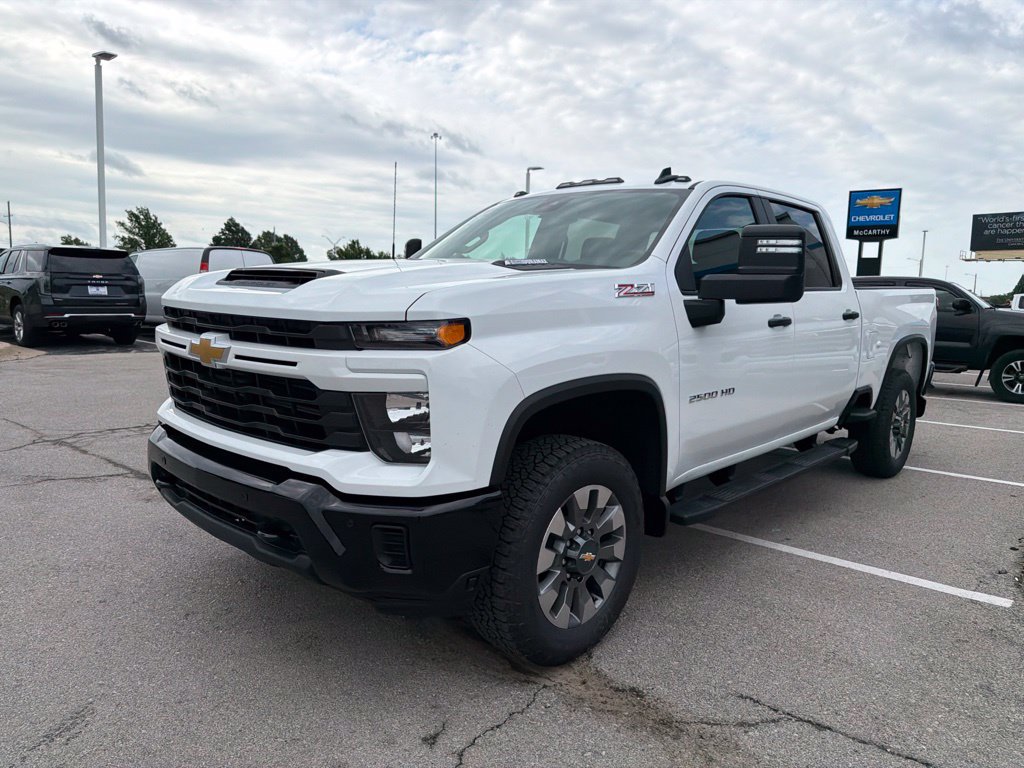 New 2026 Chevrolet Silverado 2500 Custom w/ Custom Value Package AWD/4WD image 7