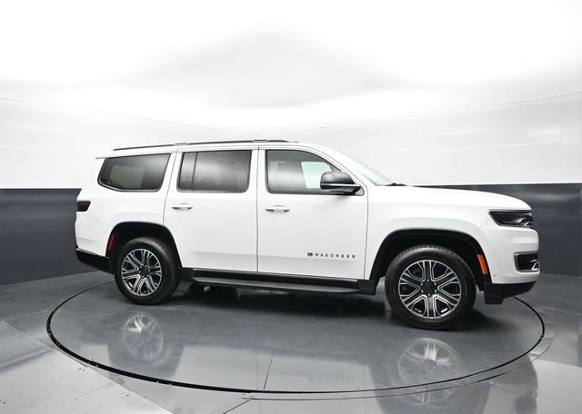 Used 2024 Jeep Wagoneer Series II w/ Flexible Seating Group RWD image 6