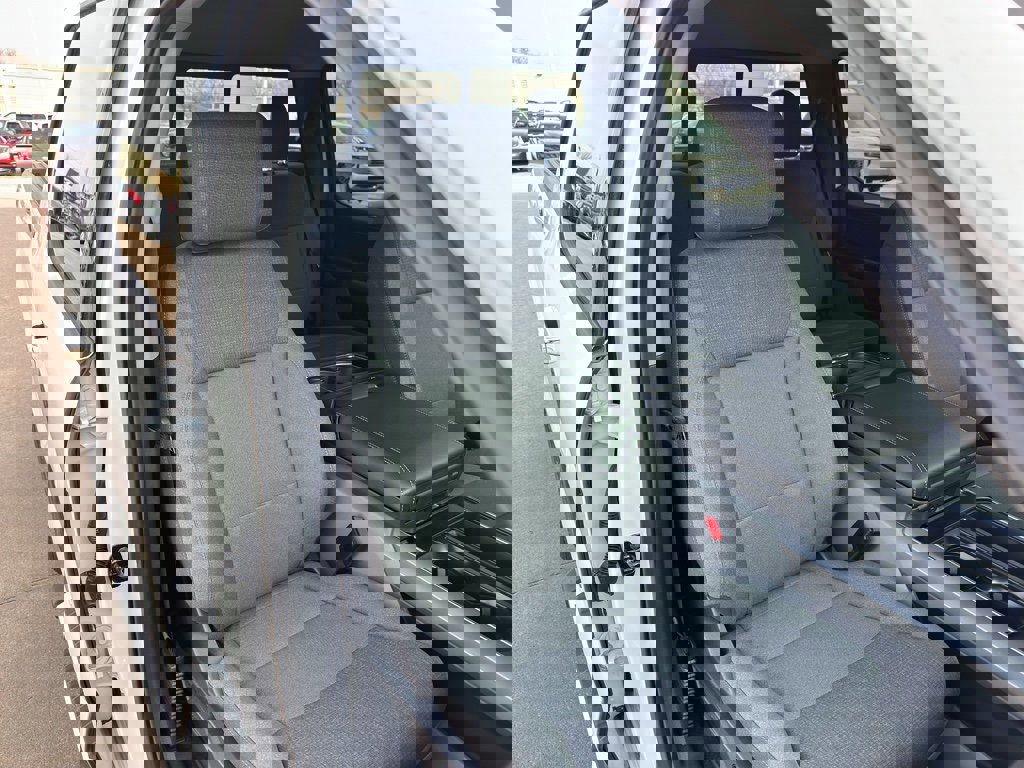 New 2025 Ford F150 XLT w/ Equipment Group 303A High image 33