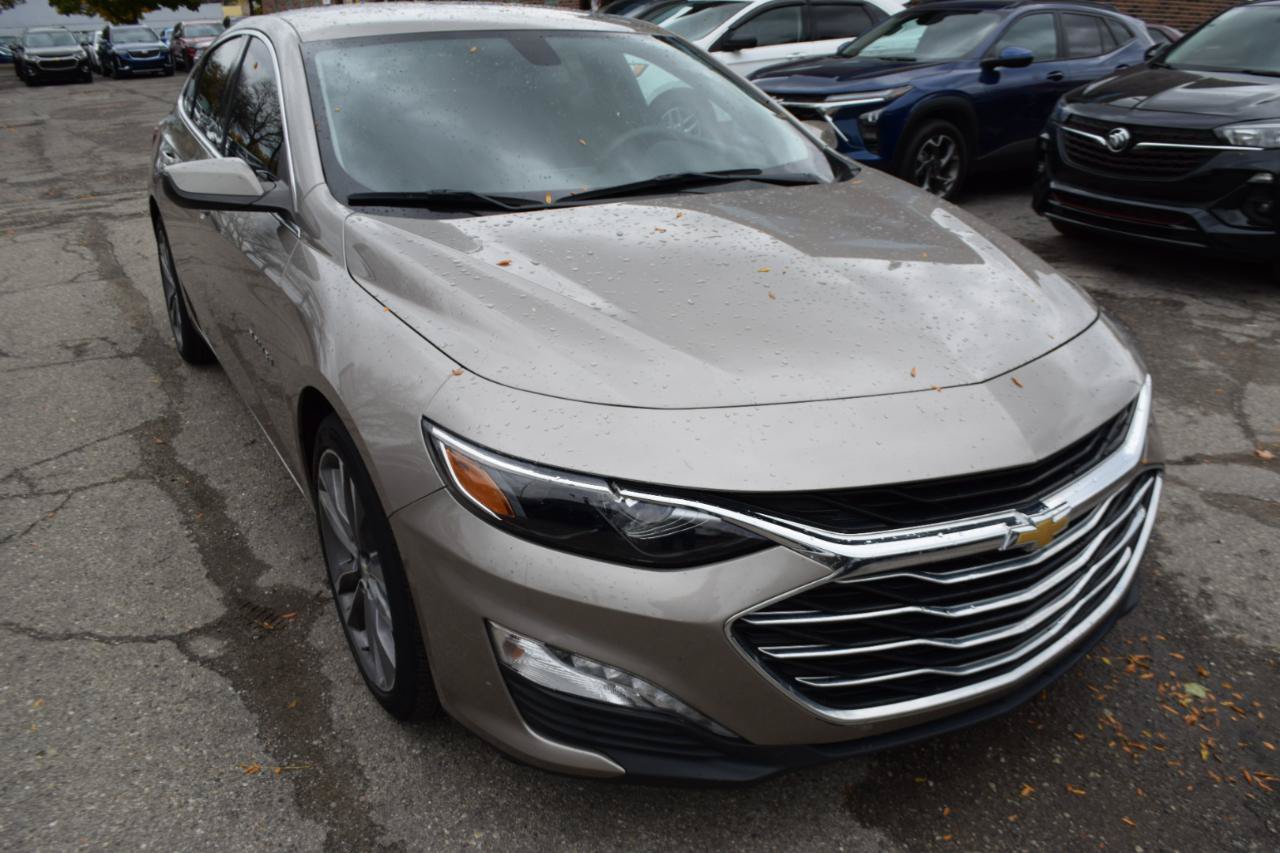 Used 2022 Chevrolet Malibu LT FWD image 4