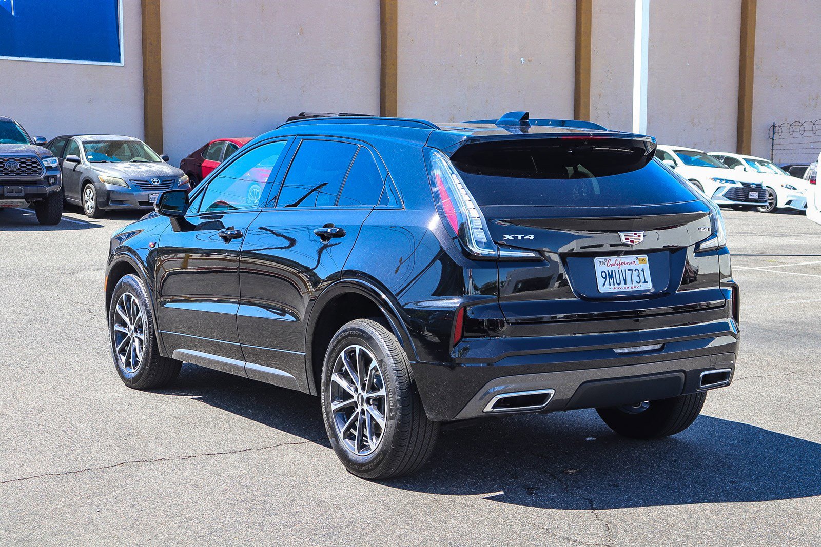 Used 2024 Cadillac XT4 Sport w/ Cold Weather Package FWD image 11