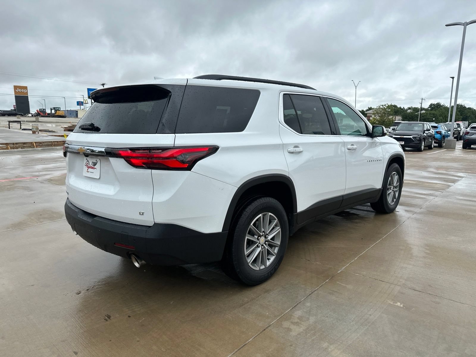 Used 2022 Chevrolet Traverse LT FWD image 5