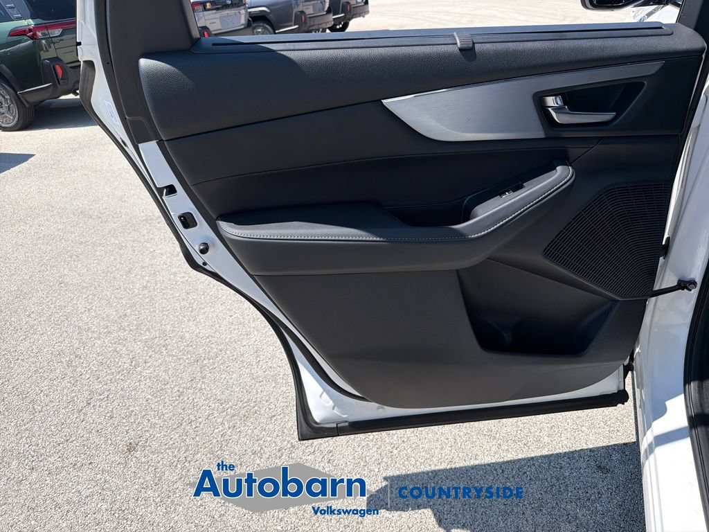 Used 2024 Acura MDX SH-AWD w/ Technology Package image 23