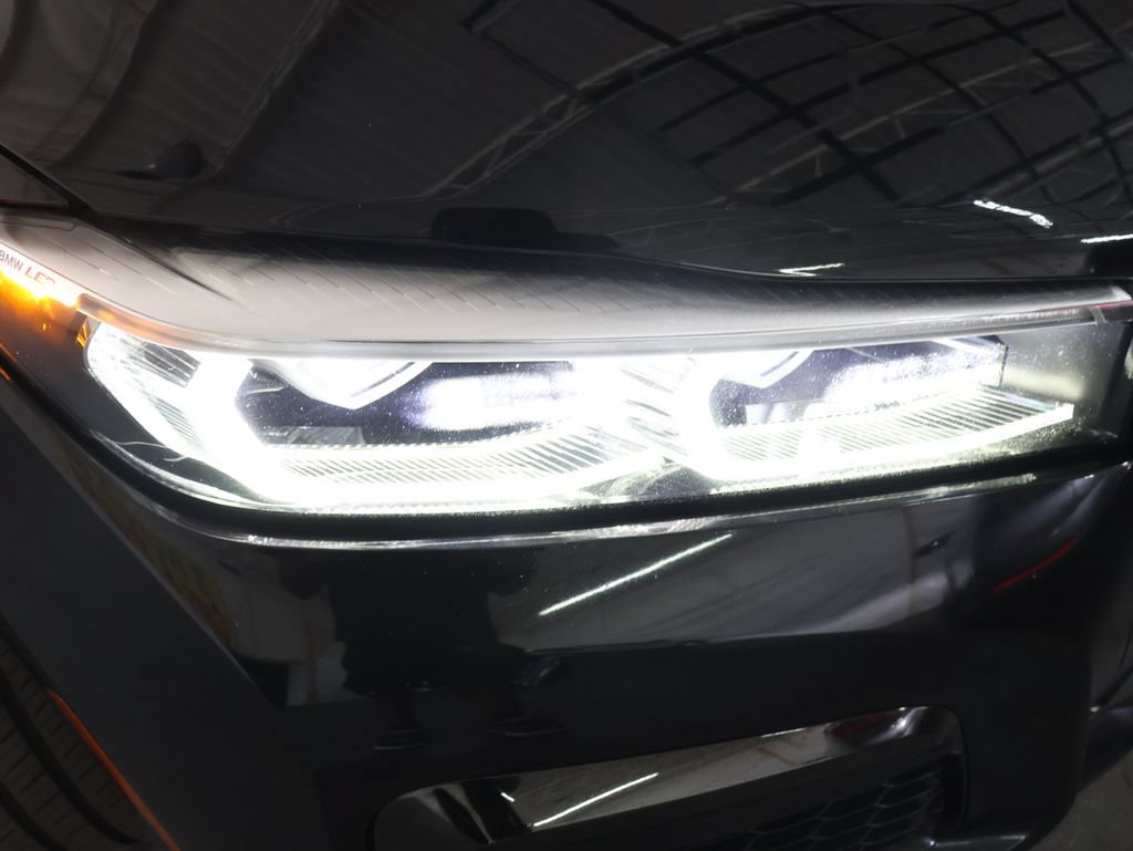 Used 2021 BMW 740i xDrive w/ M Sport Package AWD/4WD image 29