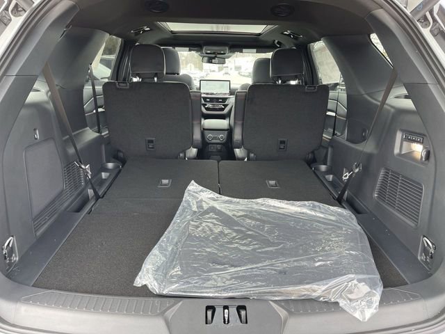 New 2026 Ford Explorer ST image 25