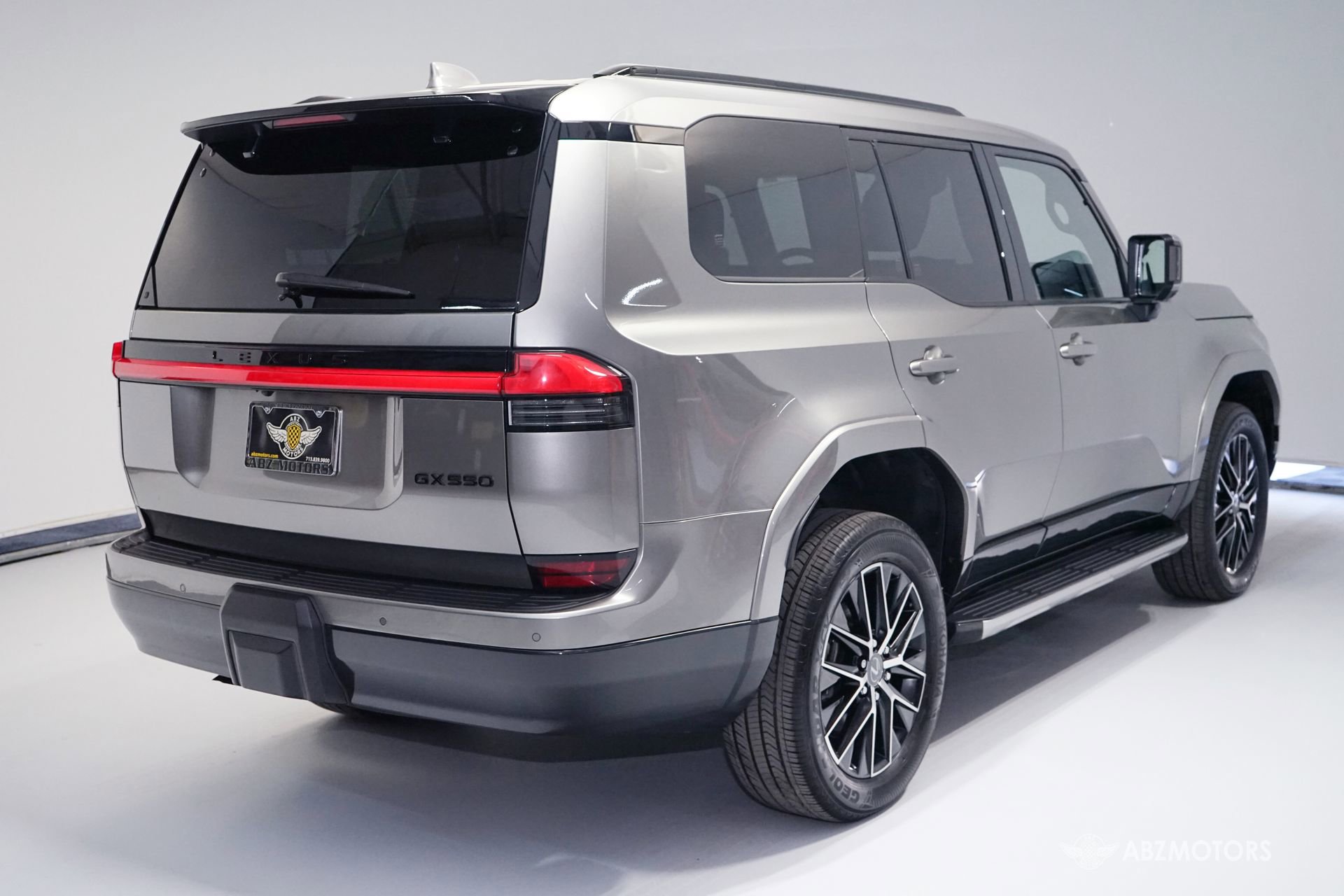 Used 2024 Lexus GX 550 w/ Accessory Package (Z1) image 6