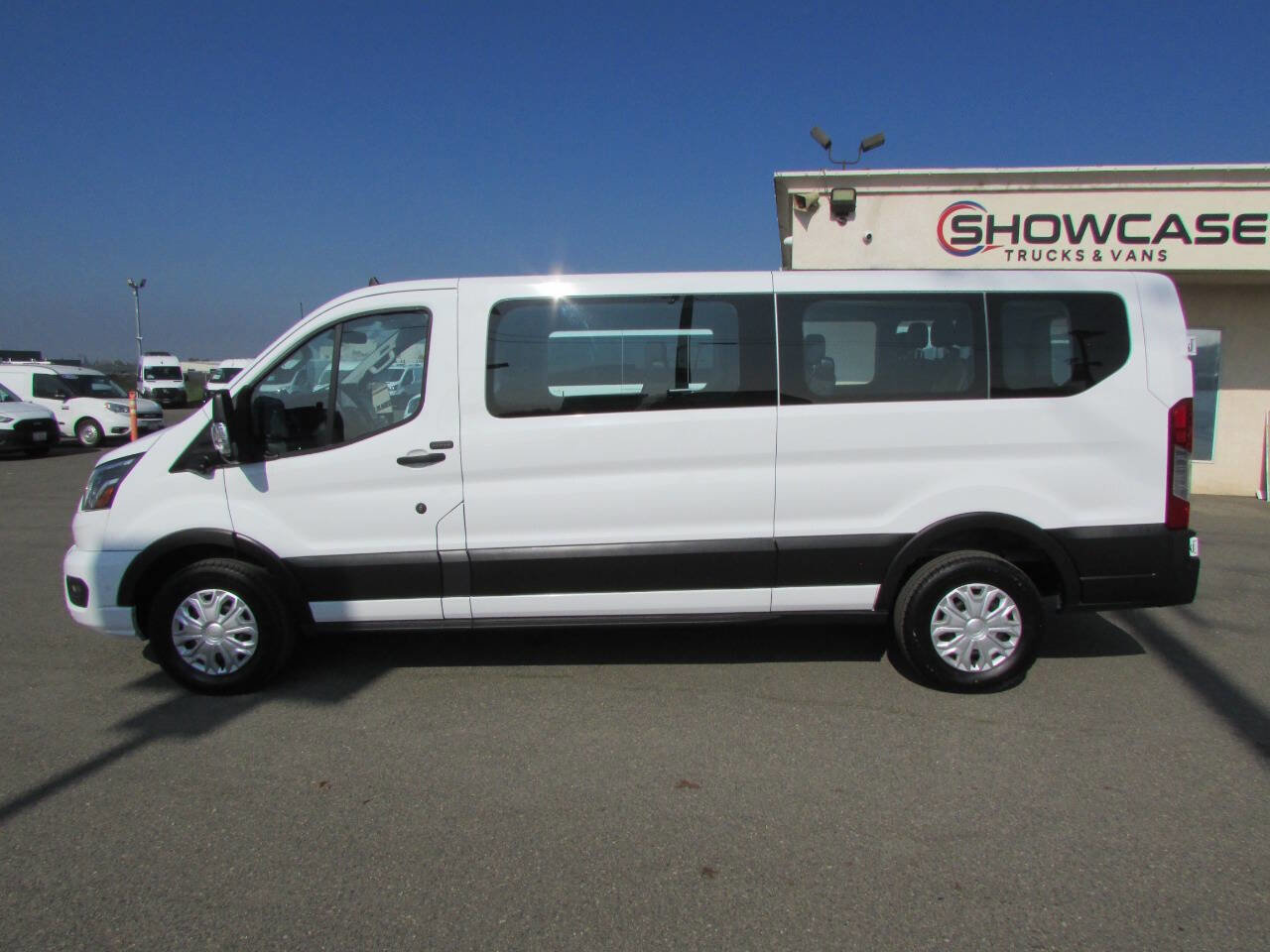 Used 2023 Ford Transit 350 XLT image 9