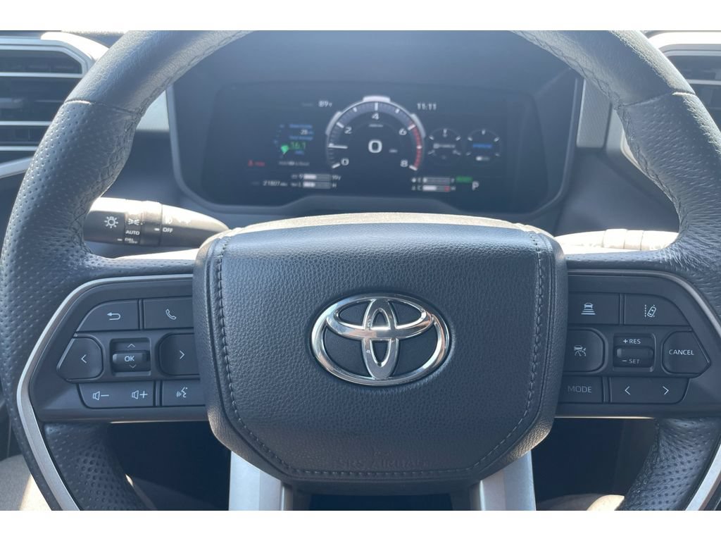 Used 2025 Toyota Sequoia Limited w/ Tow Technology Package AWD/4WD image 34
