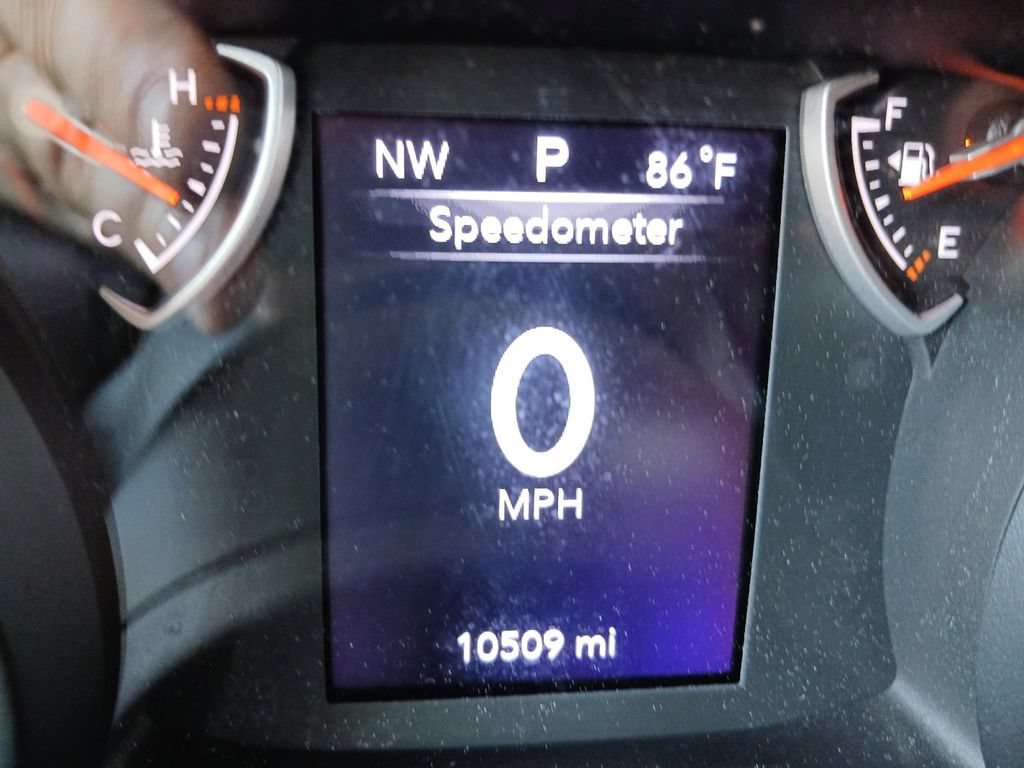 Used 2025 Jeep Gladiator Sport AWD/4WD image 19