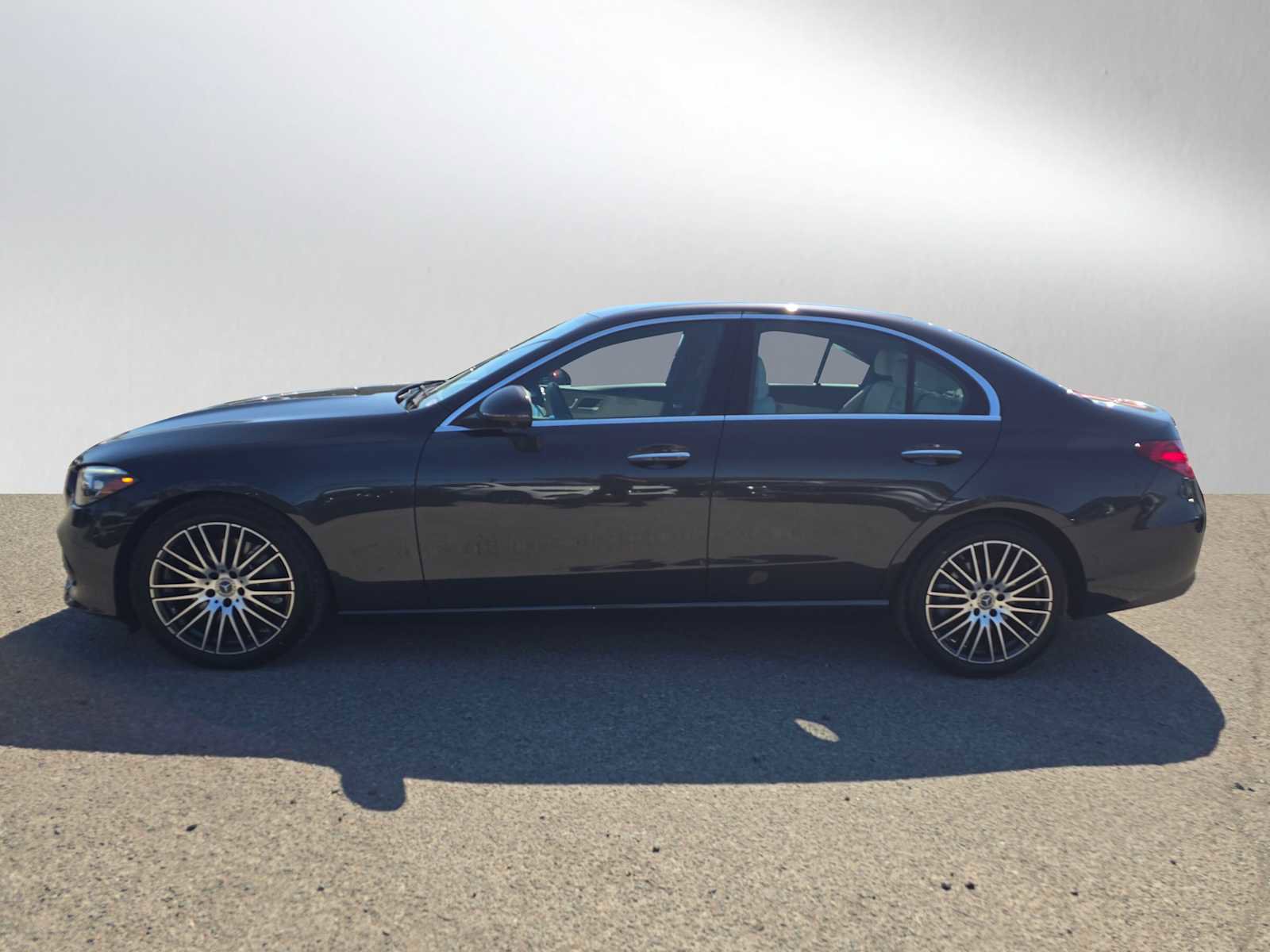 Used 2025 Mercedes-Benz C 300 4MATIC Sedan image 5