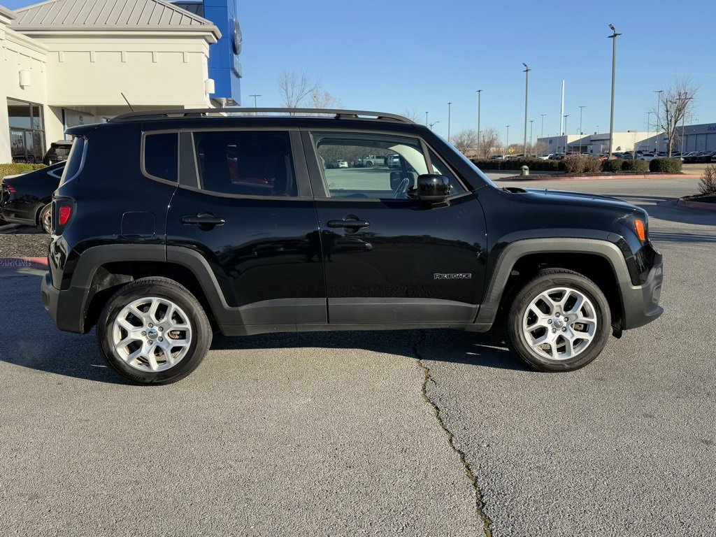 Used 2017 Jeep Renegade Latitude image 8