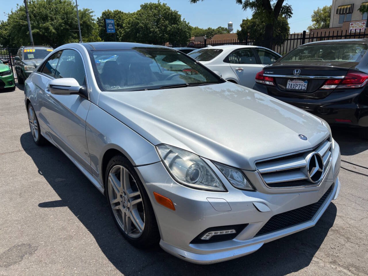Used 2010 Mercedes-Benz E 550 Coupe image 3