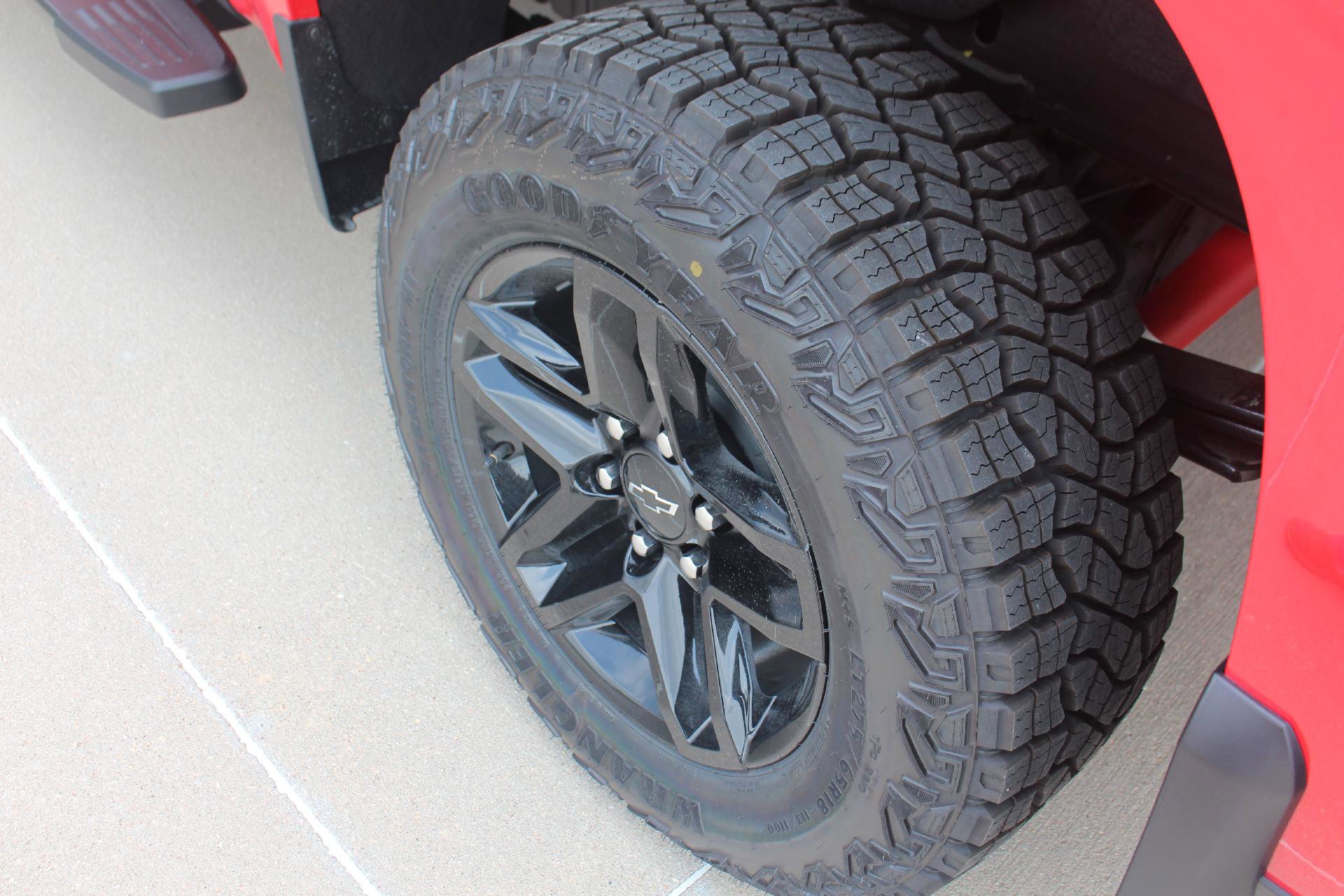 New 2025 Chevrolet Silverado 1500 Custom Trail Boss w/ LPO, Dark Essentials Package image 22