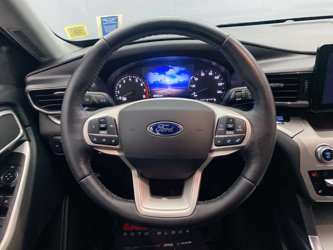 Used 2021 Ford Explorer XLT w/ Equipment Group 202A AWD/4WD image 16