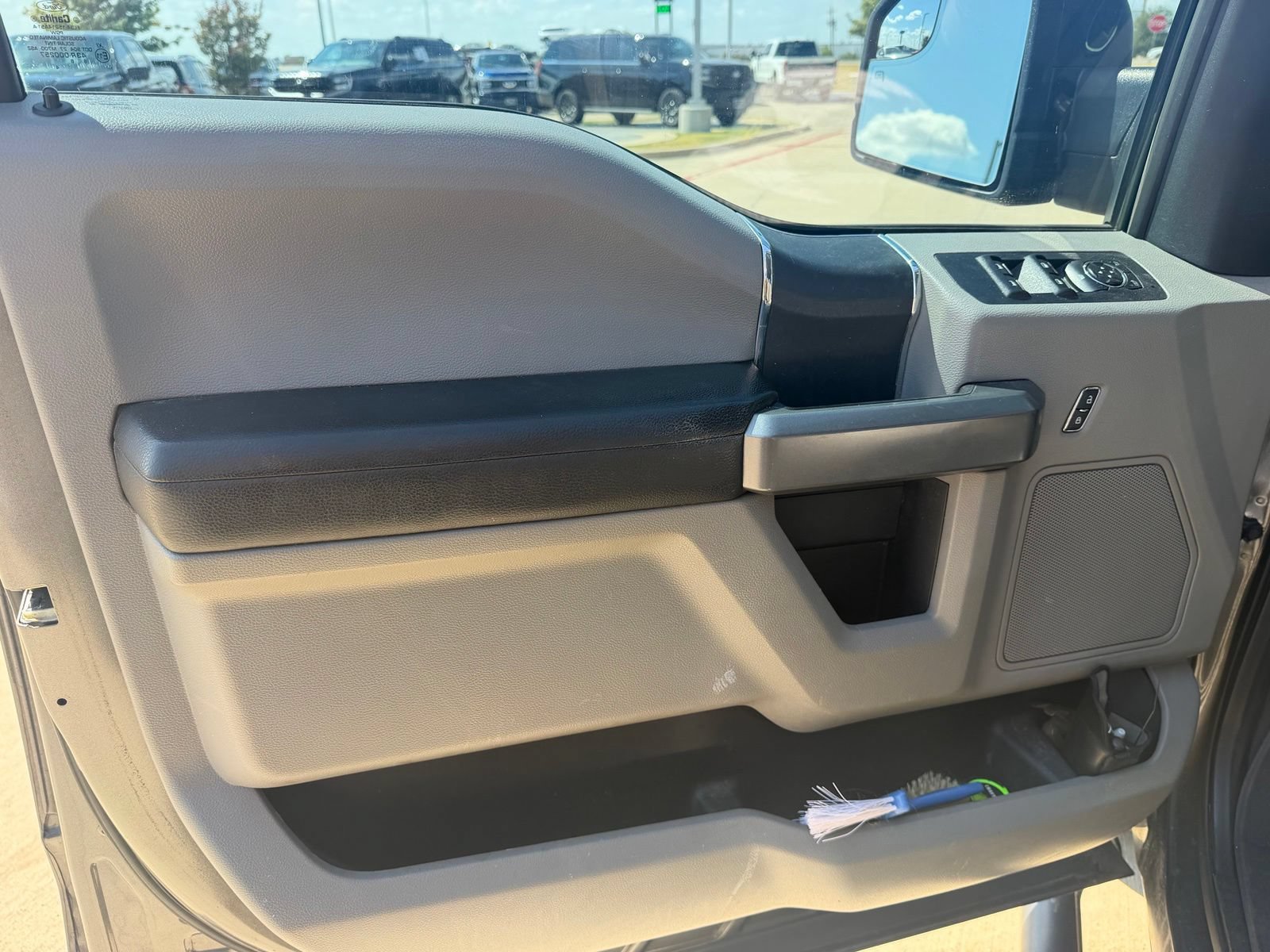 Used 2016 Ford F150 XLT w/ Equipment Group 301A Mid AWD/4WD image 18