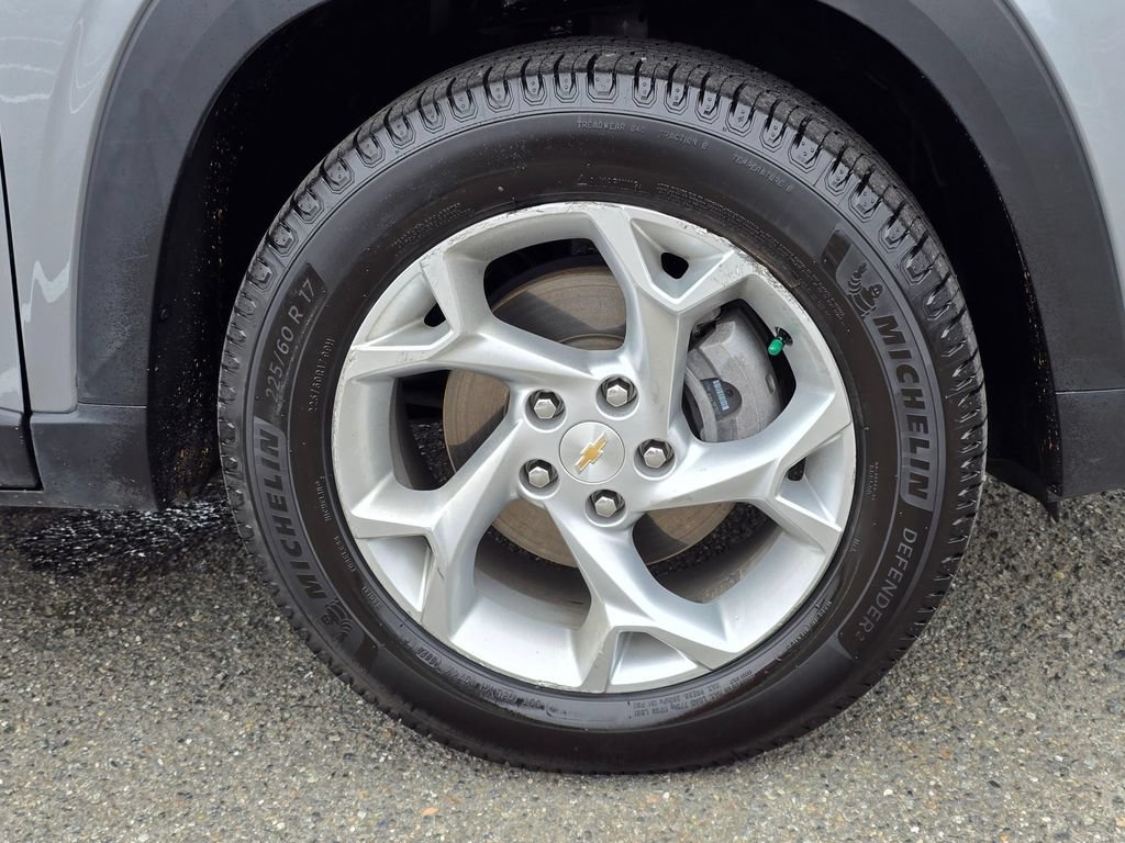 Used 2024 Chevrolet Trax LS w/ LS Convenience Package FWD image 9