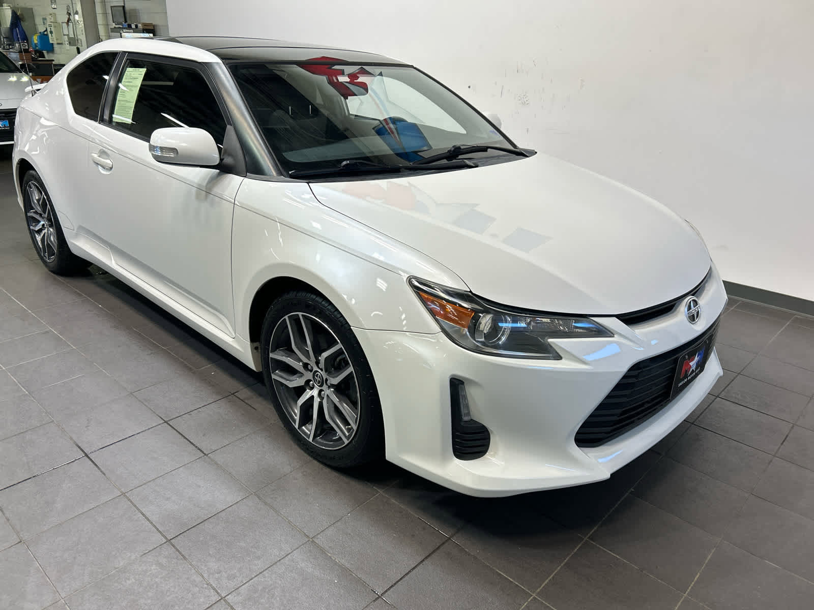 Used 2015 Scion tC FWD image 2